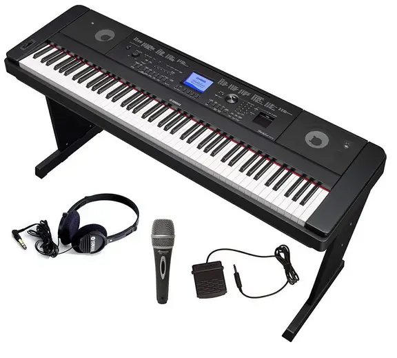 Yamaha DGX660 Bundle