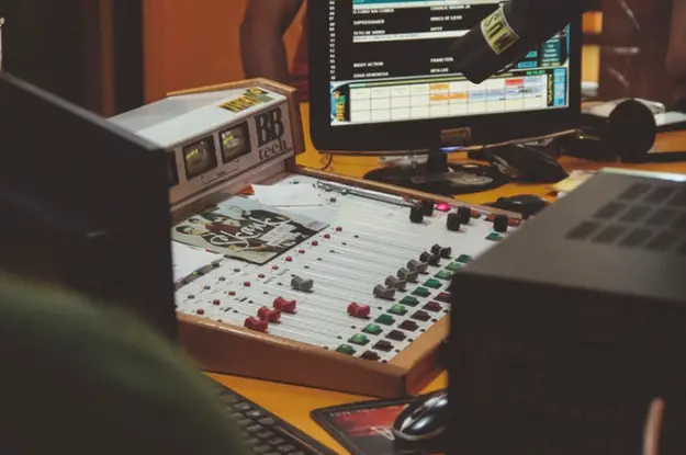 how-much-do-music-producers-make-per-song-we-have-answers